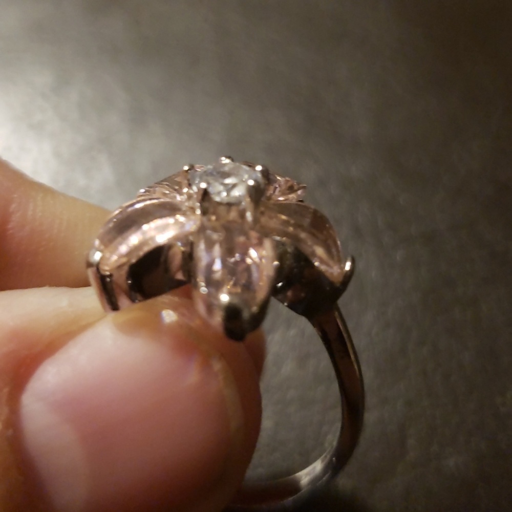 ring - Picture 2 of 3